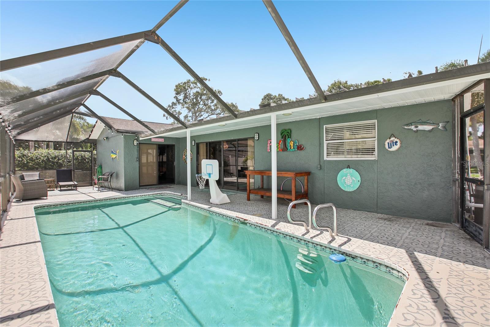 Image 39 of 44 For 852 Crystal Drive