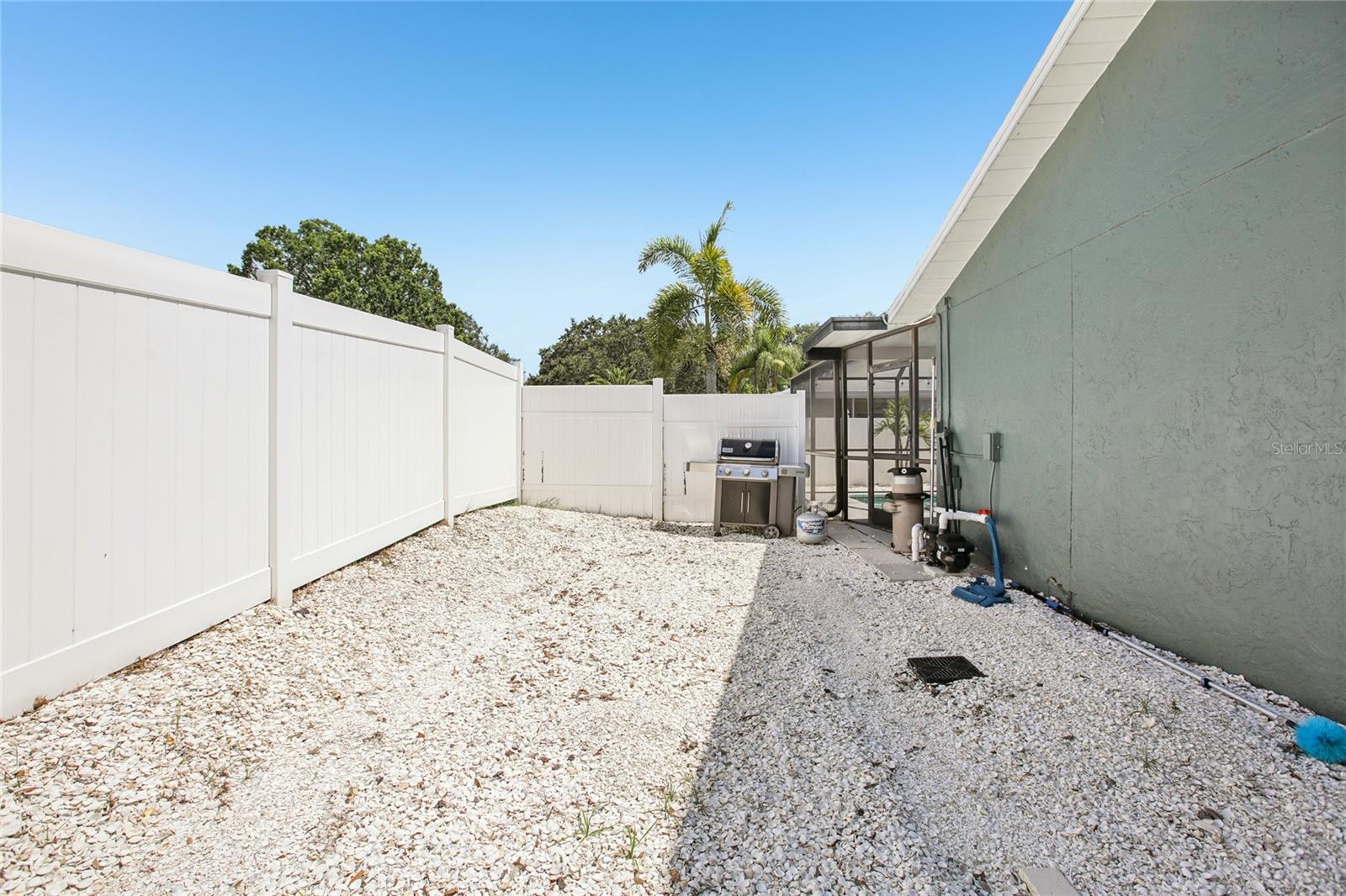 Image 42 of 44 For 852 Crystal Drive