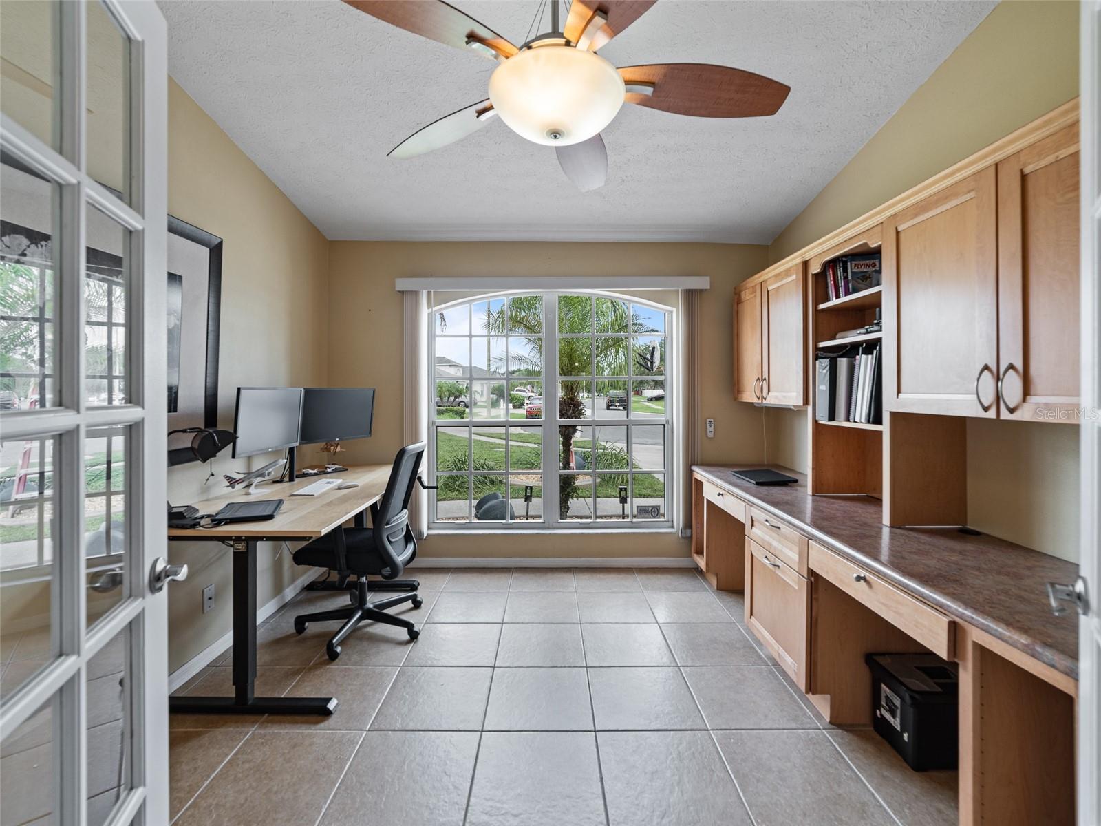 Listing photo id 13 for 9702 Mary Robin Drive