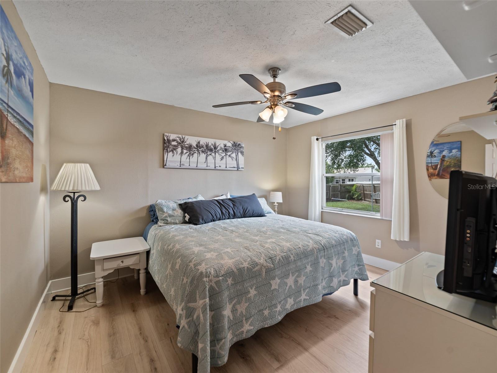 Listing photo id 22 for 9702 Mary Robin Drive