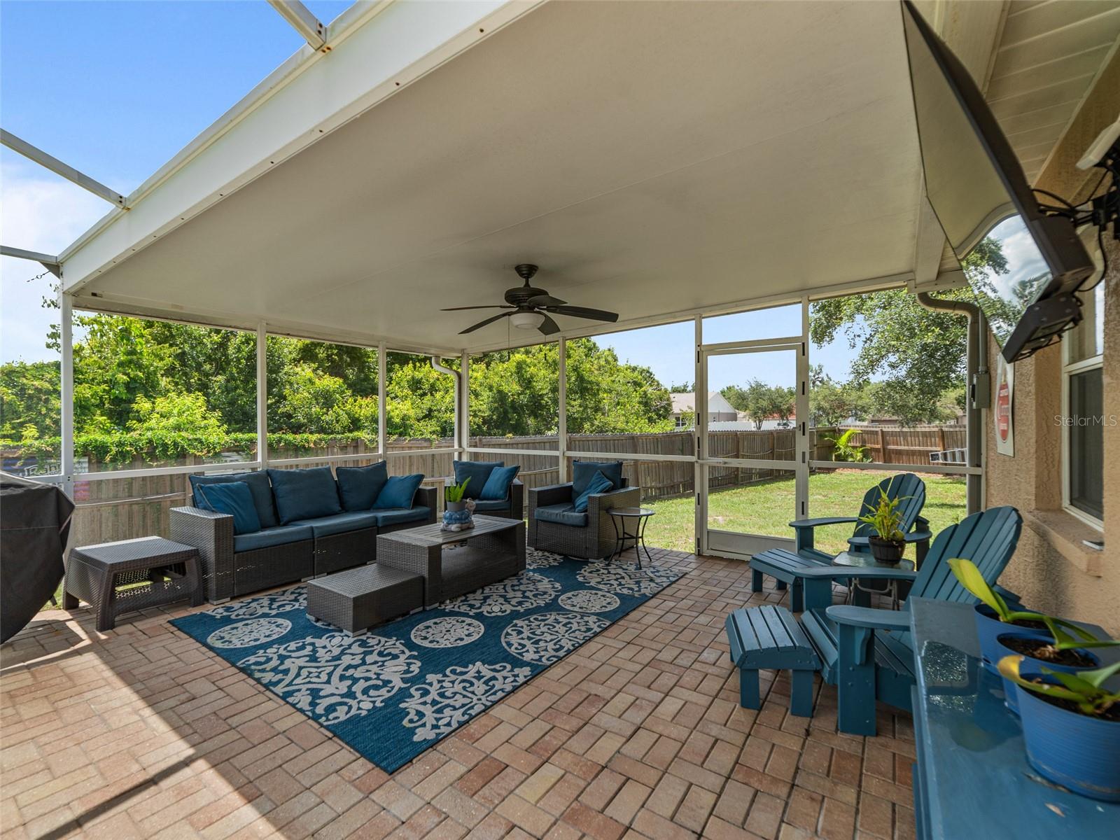 Listing photo id 26 for 9702 Mary Robin Drive