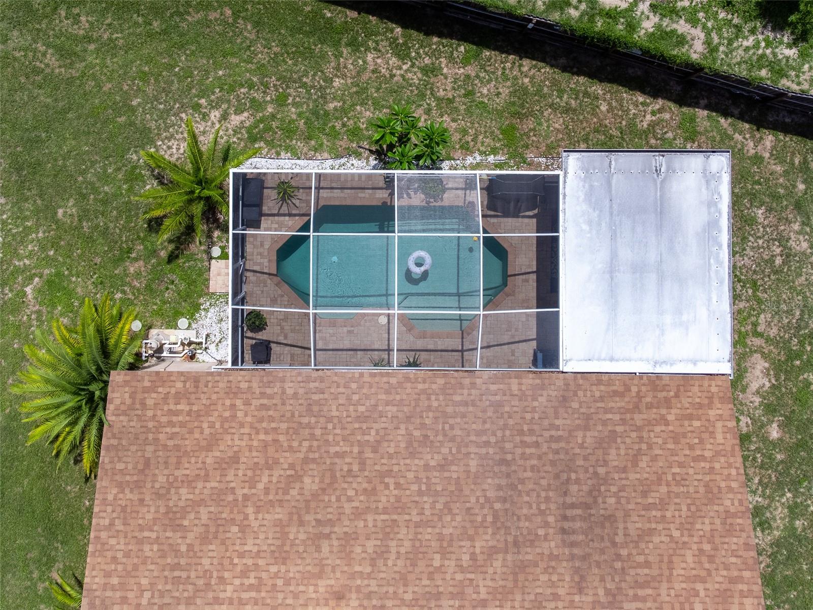 Listing photo id 36 for 9702 Mary Robin Drive