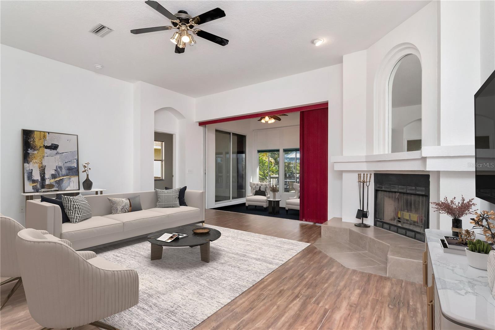 Image 5 of 27 For 211 Arlington Avenue E