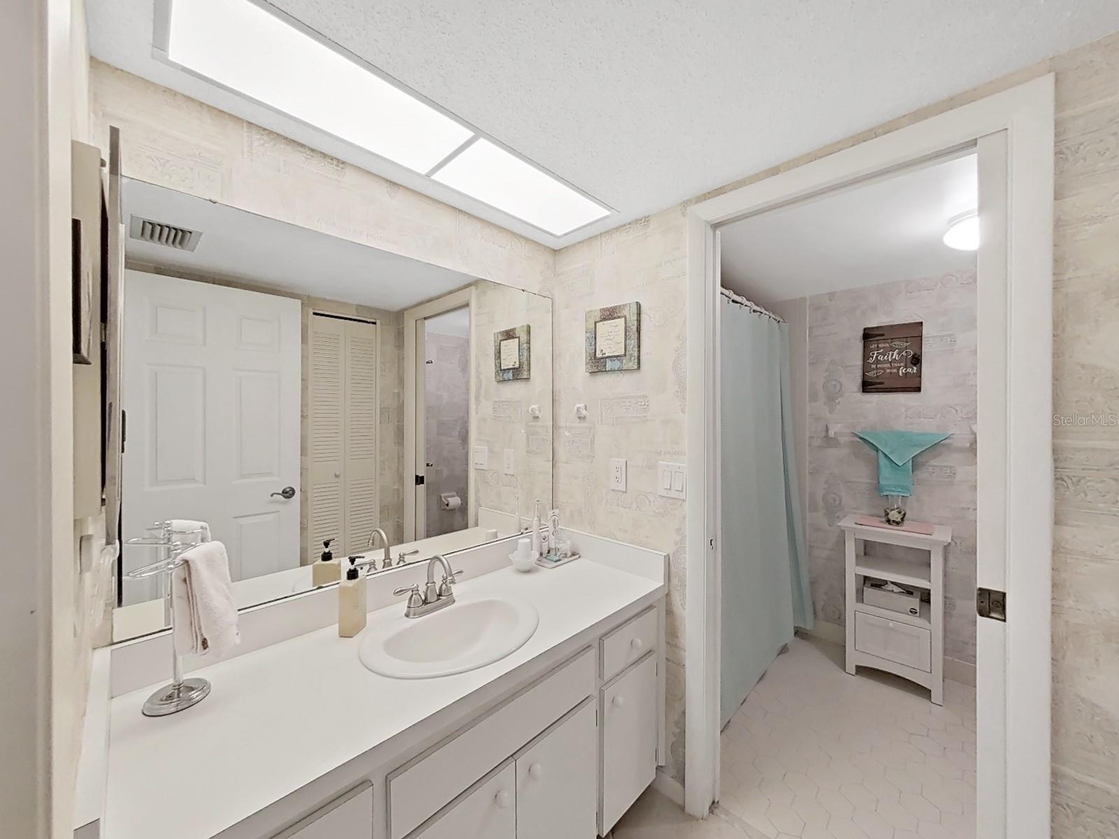 Image 21 of 27 For 700 Starkey Road 311