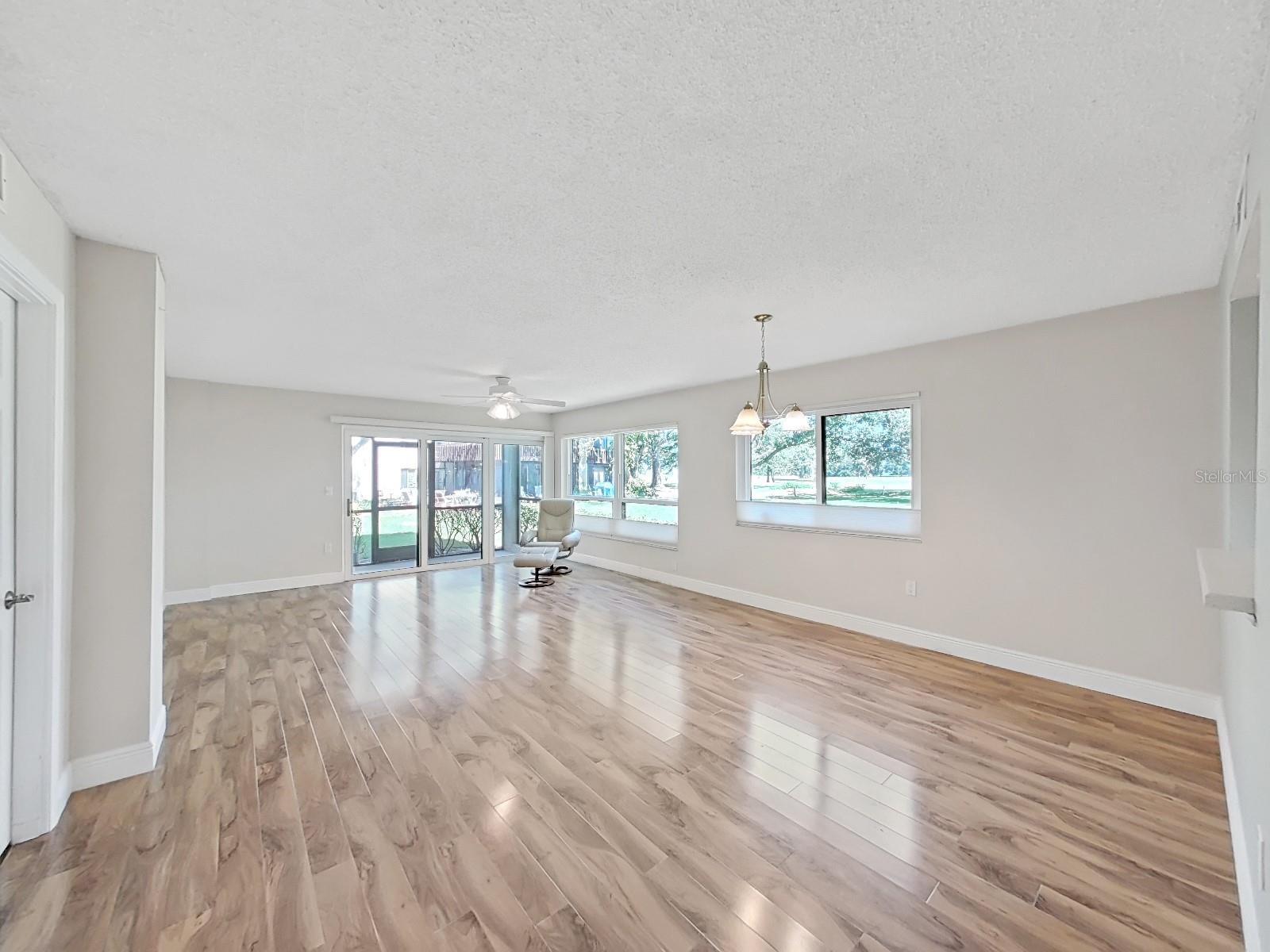 Image 7 of 27 For 700 Starkey Road 311
