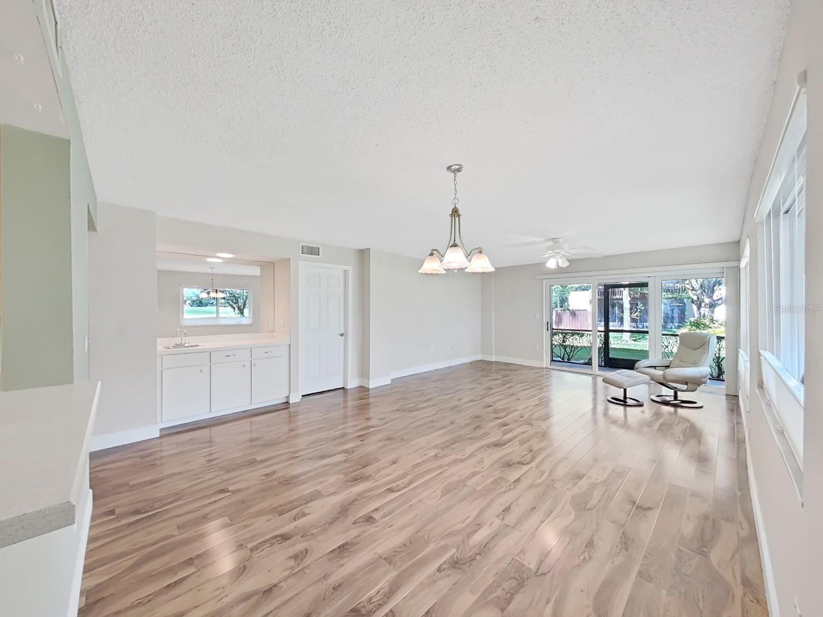Image 8 of 27 For 700 Starkey Road 311