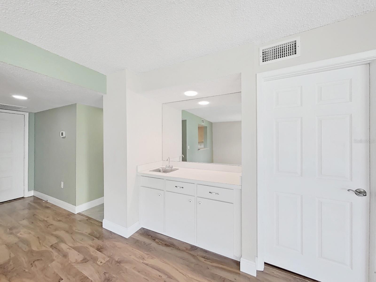 Image 9 of 27 For 700 Starkey Road 311