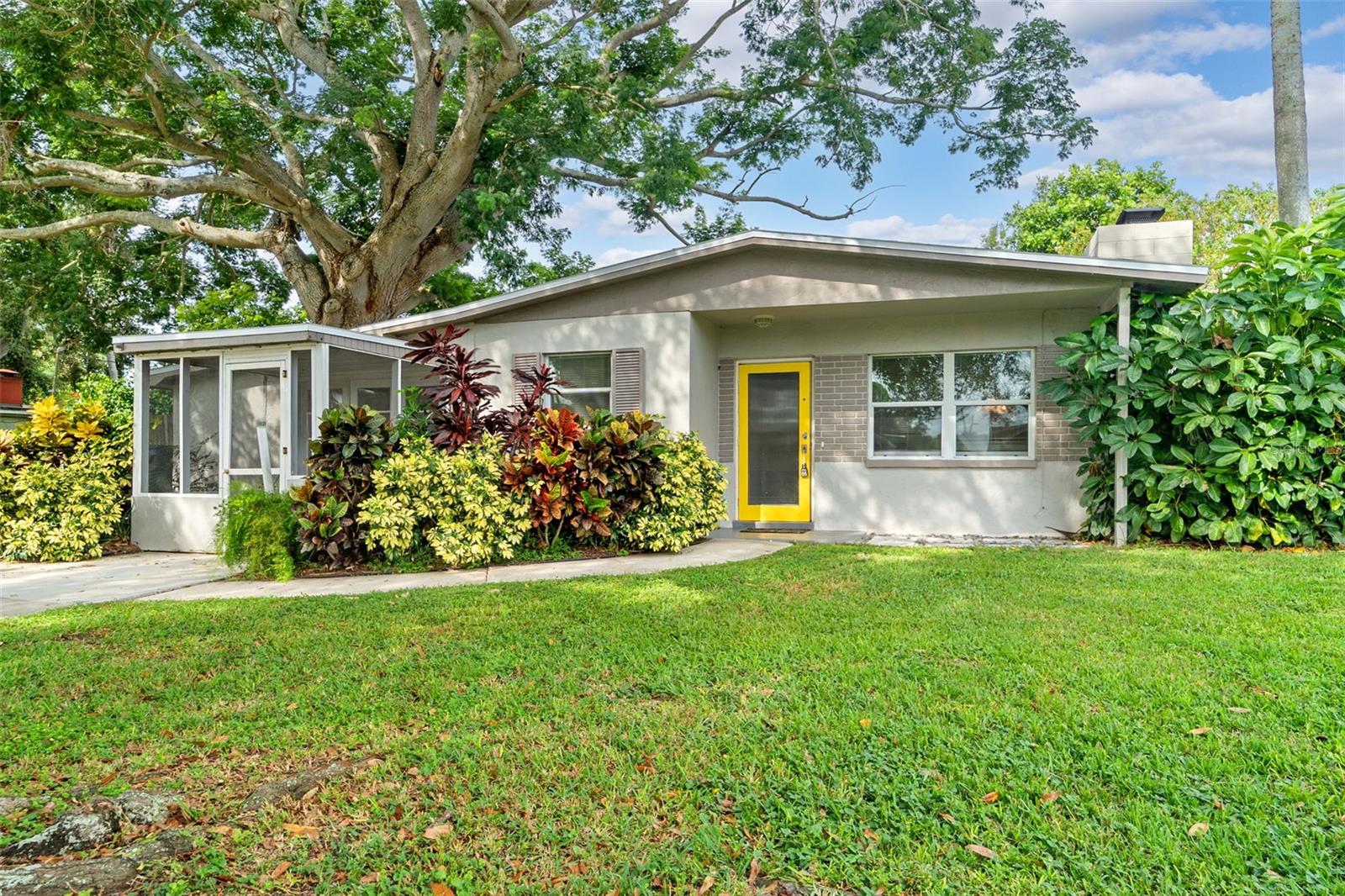 Details for 2072 Valencia Way, CLEARWATER, FL 33764