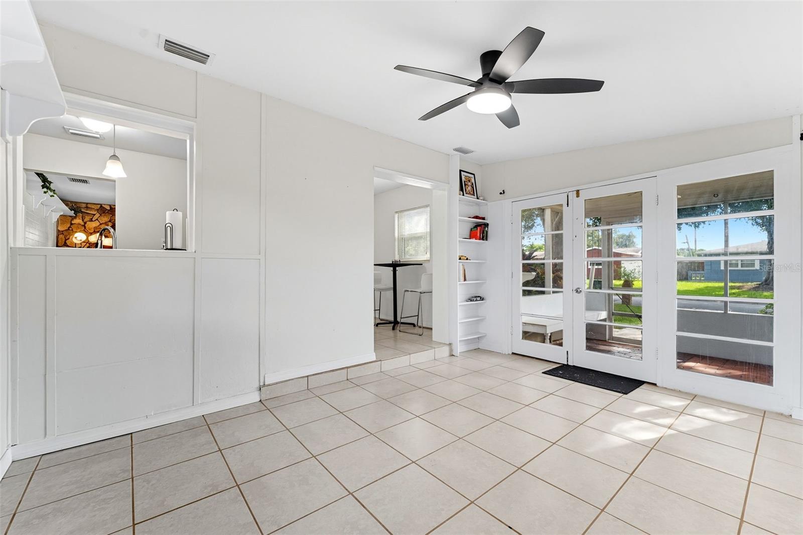 Image 12 of 24 For 2072 Valencia Way