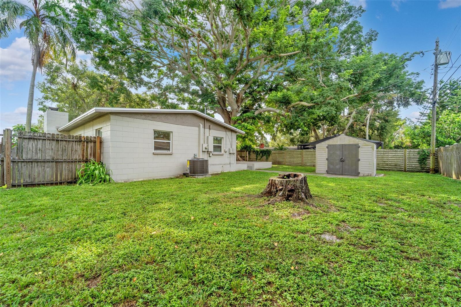 Image 22 of 24 For 2072 Valencia Way