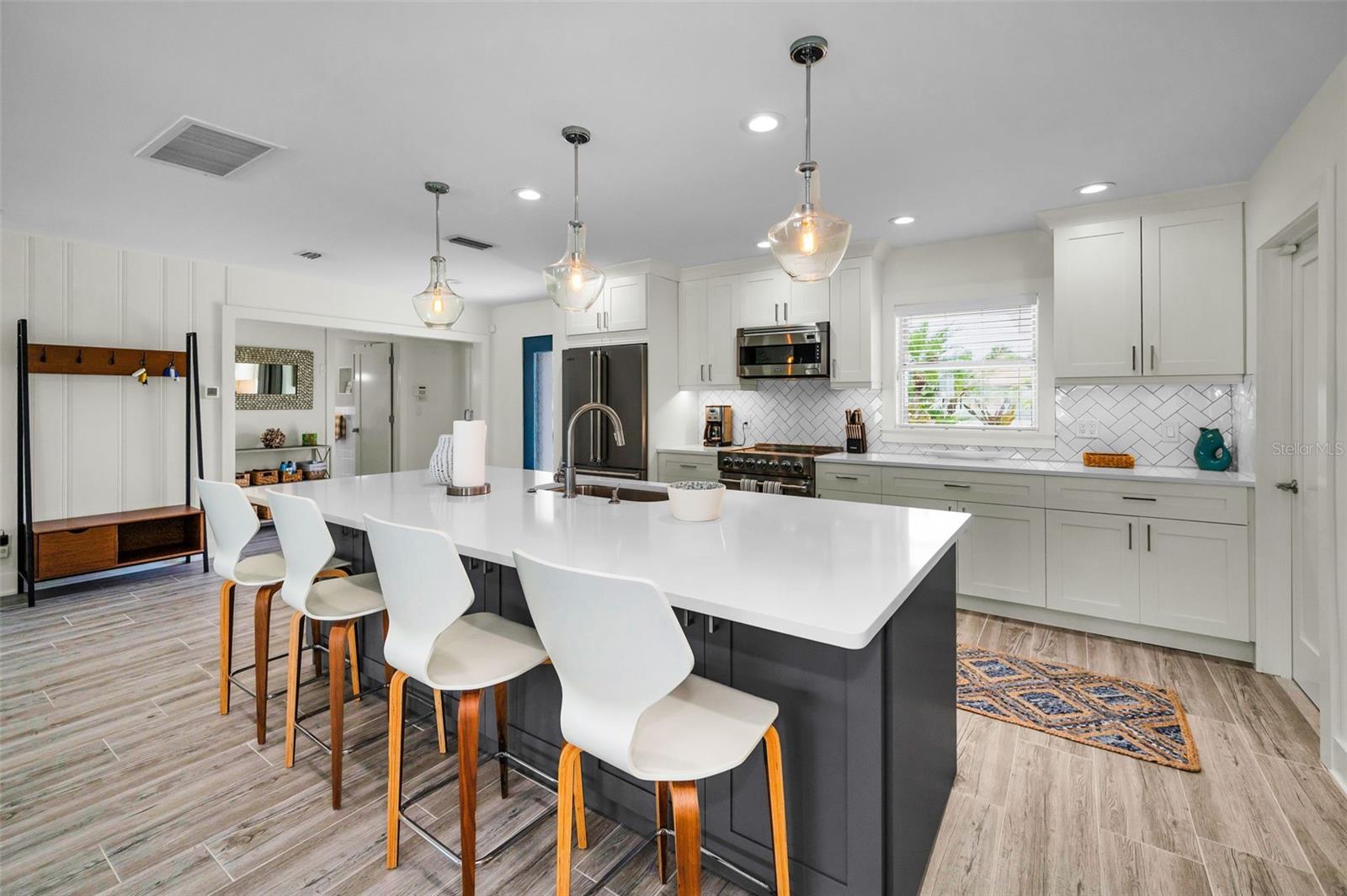 Image 17 of 68 For 4381 Poinsettia Drive