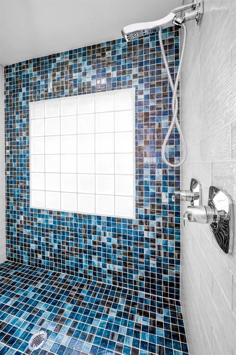 Image 31 of 68 For 4381 Poinsettia Drive
