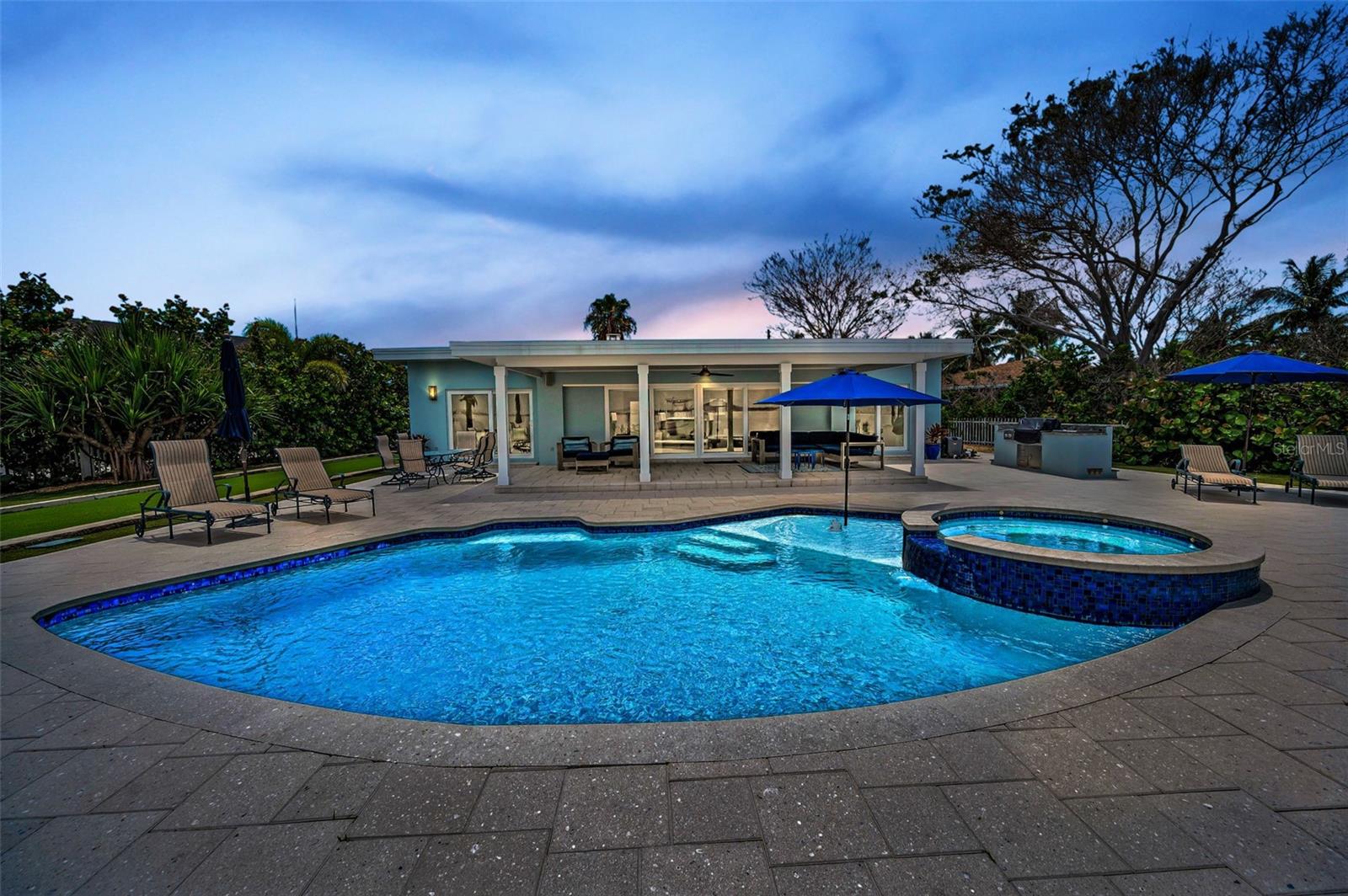 Image 6 of 68 For 4381 Poinsettia Drive