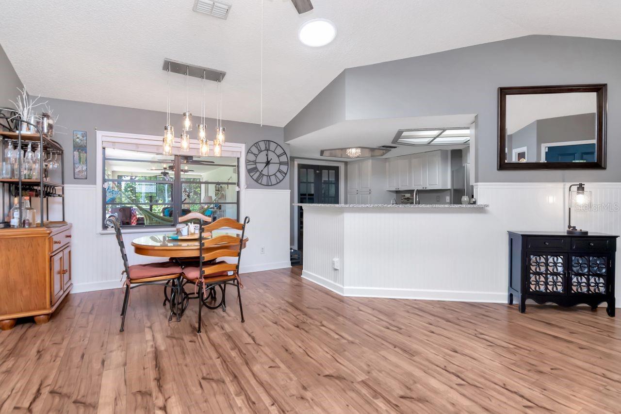 Image 12 of 46 For 23924 Forest Place