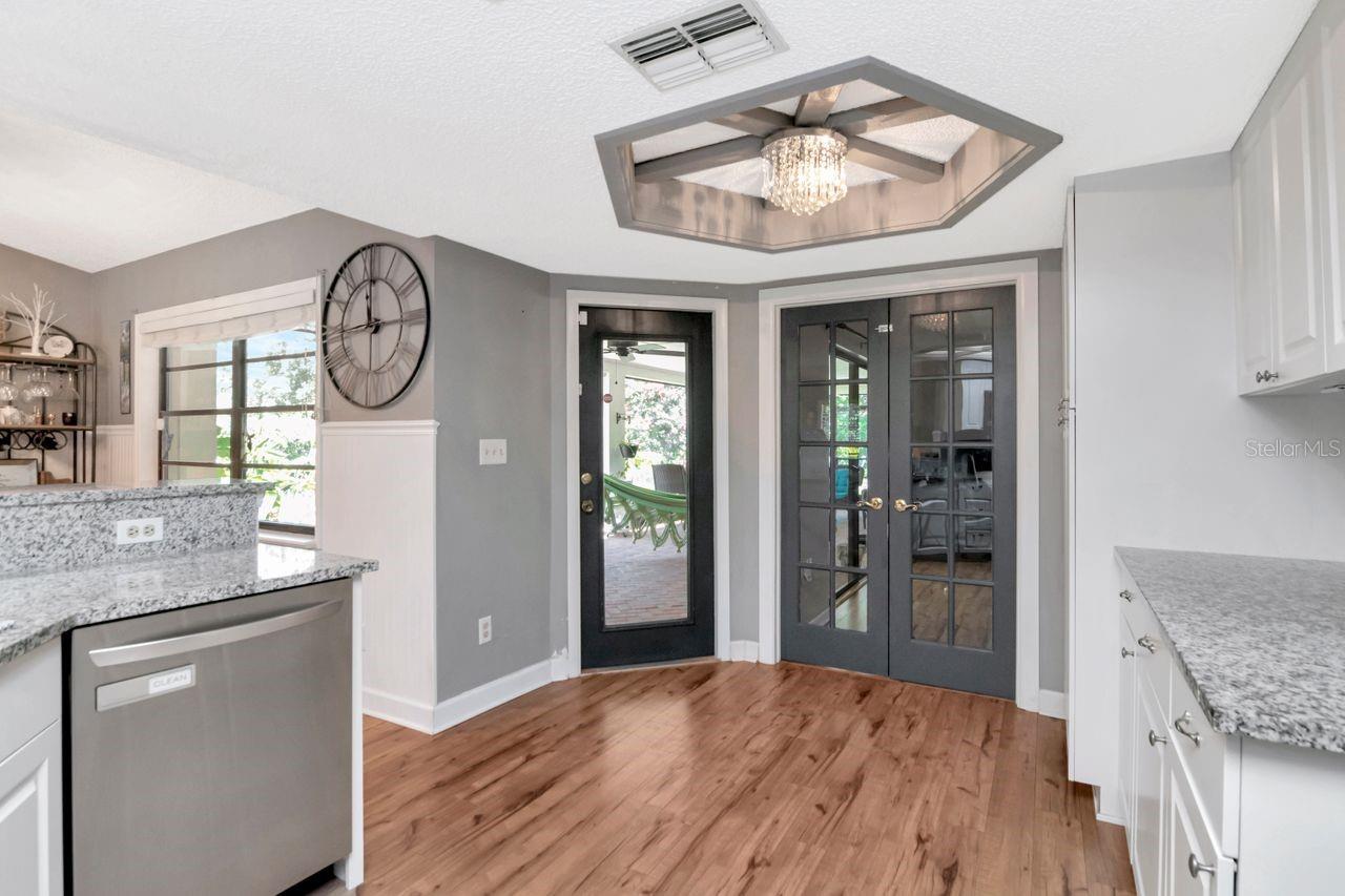 Image 17 of 46 For 23924 Forest Place