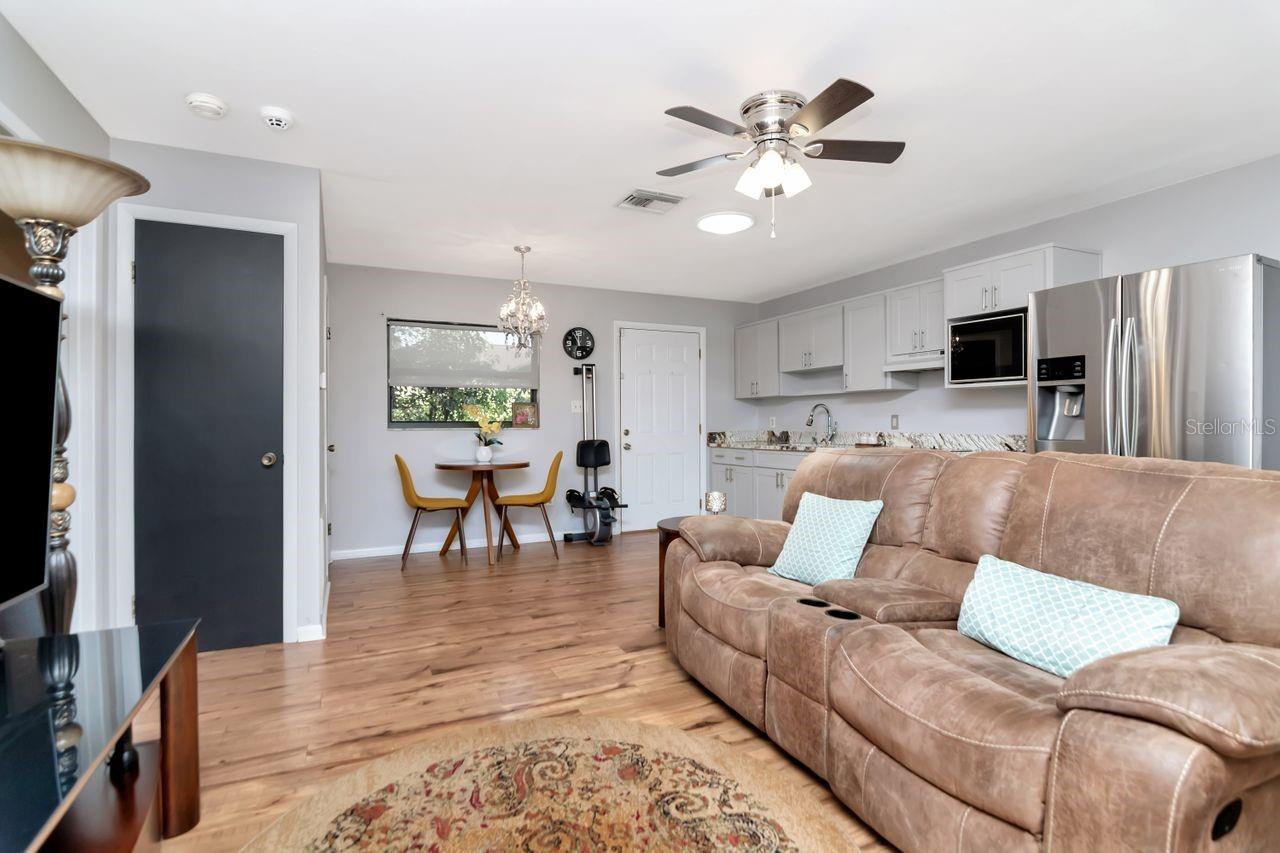 Image 21 of 46 For 23924 Forest Place