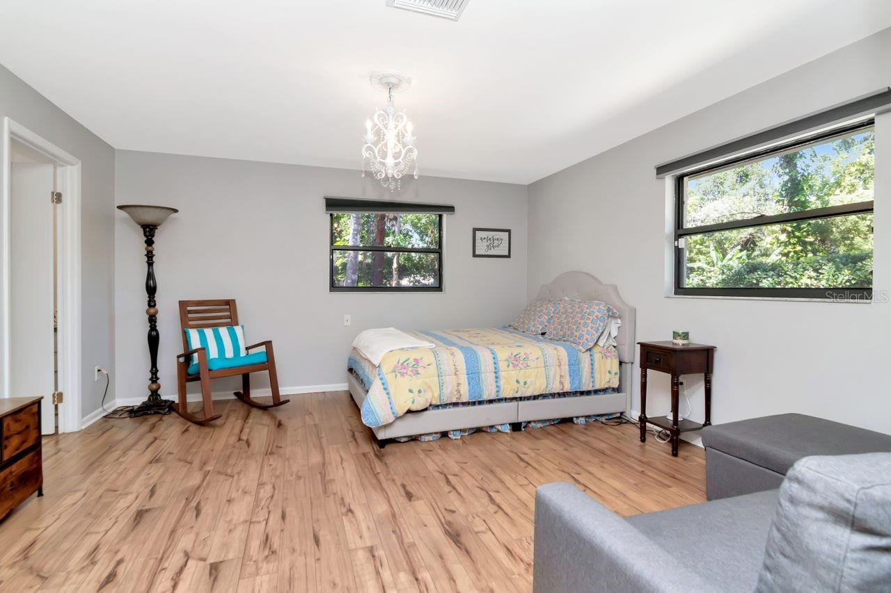 Image 26 of 46 For 23924 Forest Place