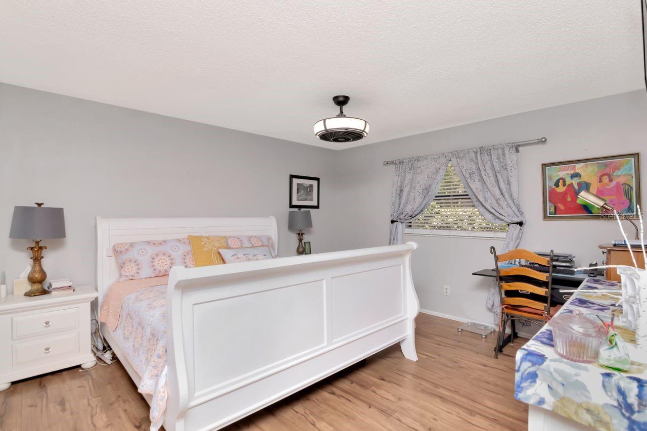 Image 30 of 46 For 23924 Forest Place