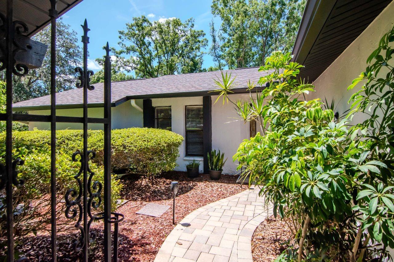 Image 5 of 46 For 23924 Forest Place