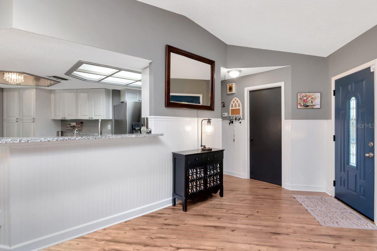 Image 7 of 46 For 23924 Forest Place