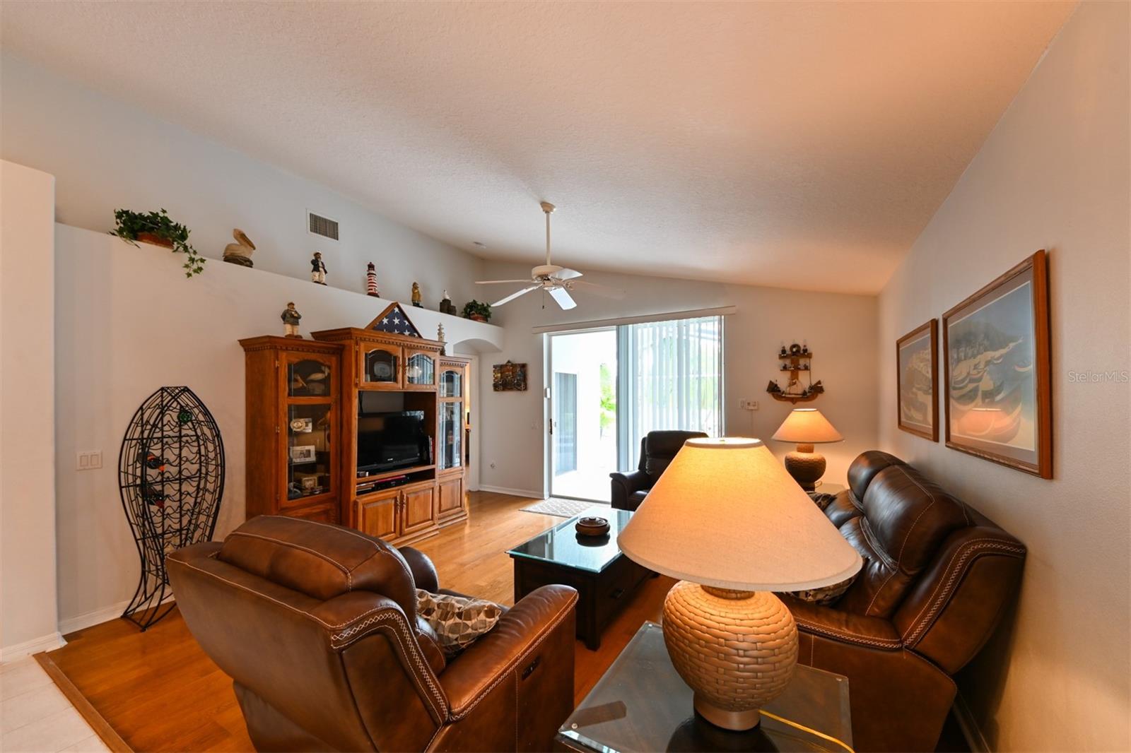 Image 15 of 57 For 19309 Seacove Drive