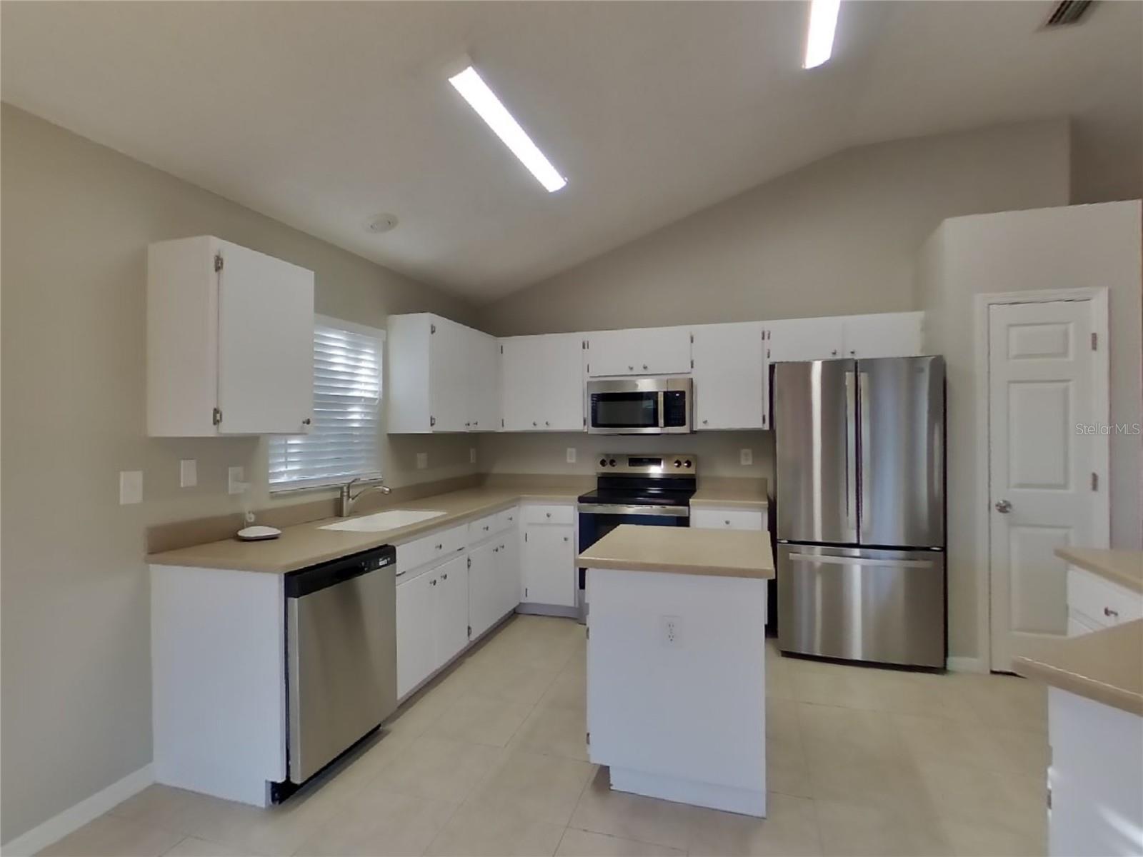 Image 5 of 15 For 2312 Millcreek Court
