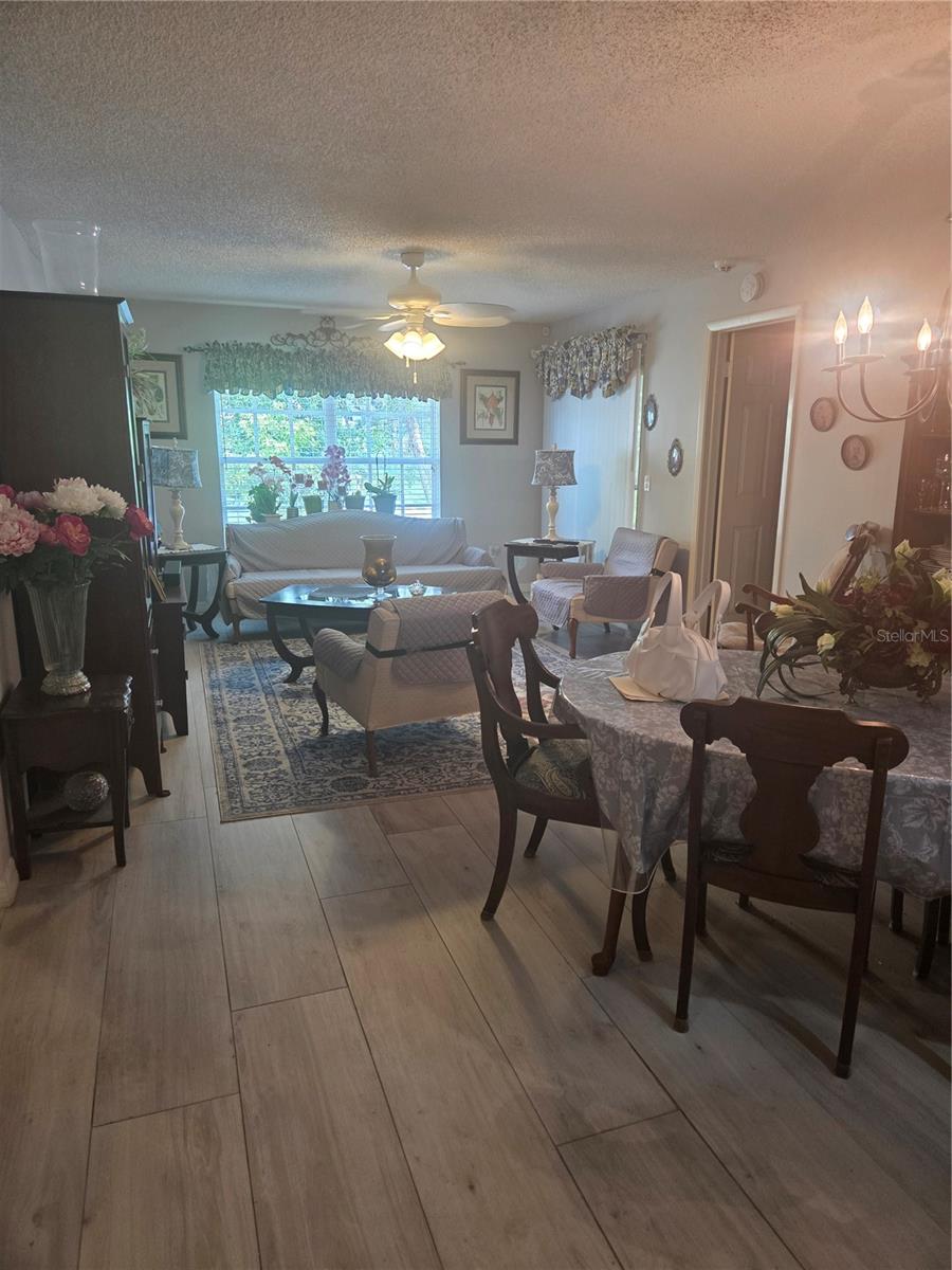 Listing photo id 9 for 12133 Spartan Way 204