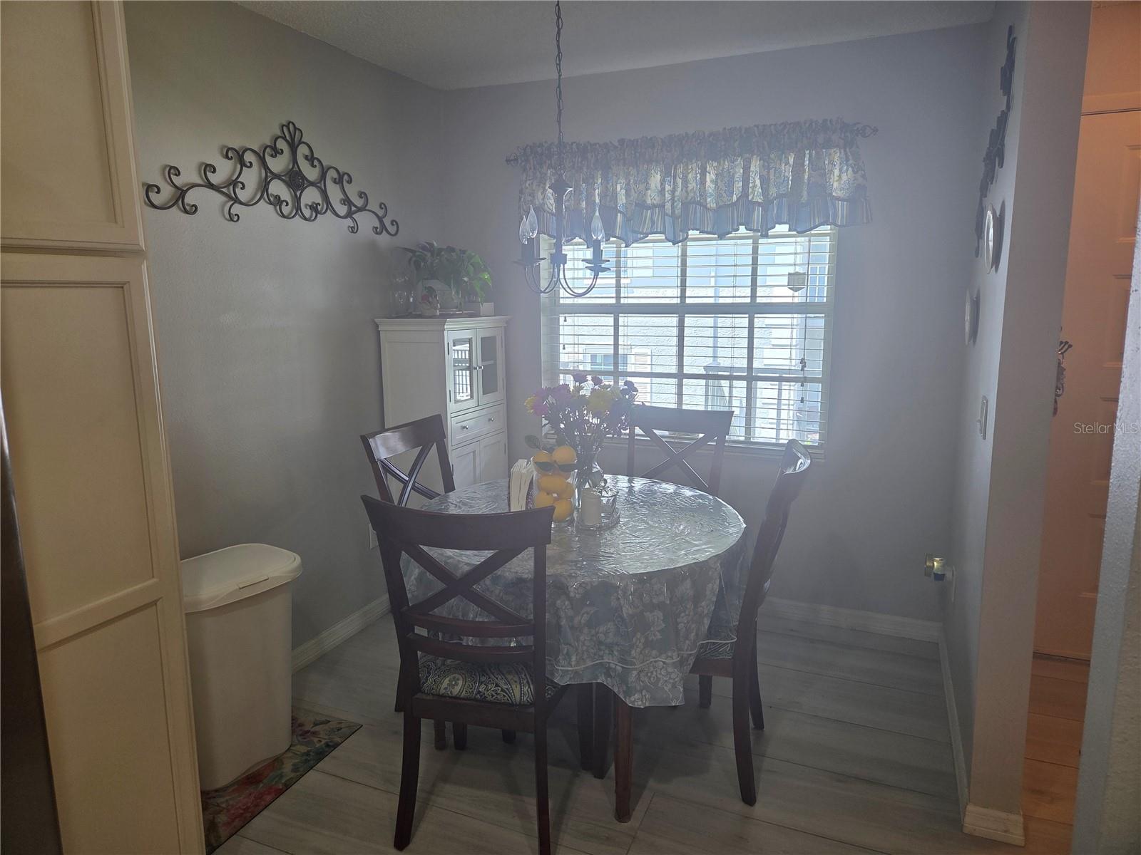 Listing photo id 4 for 12133 Spartan Way 204