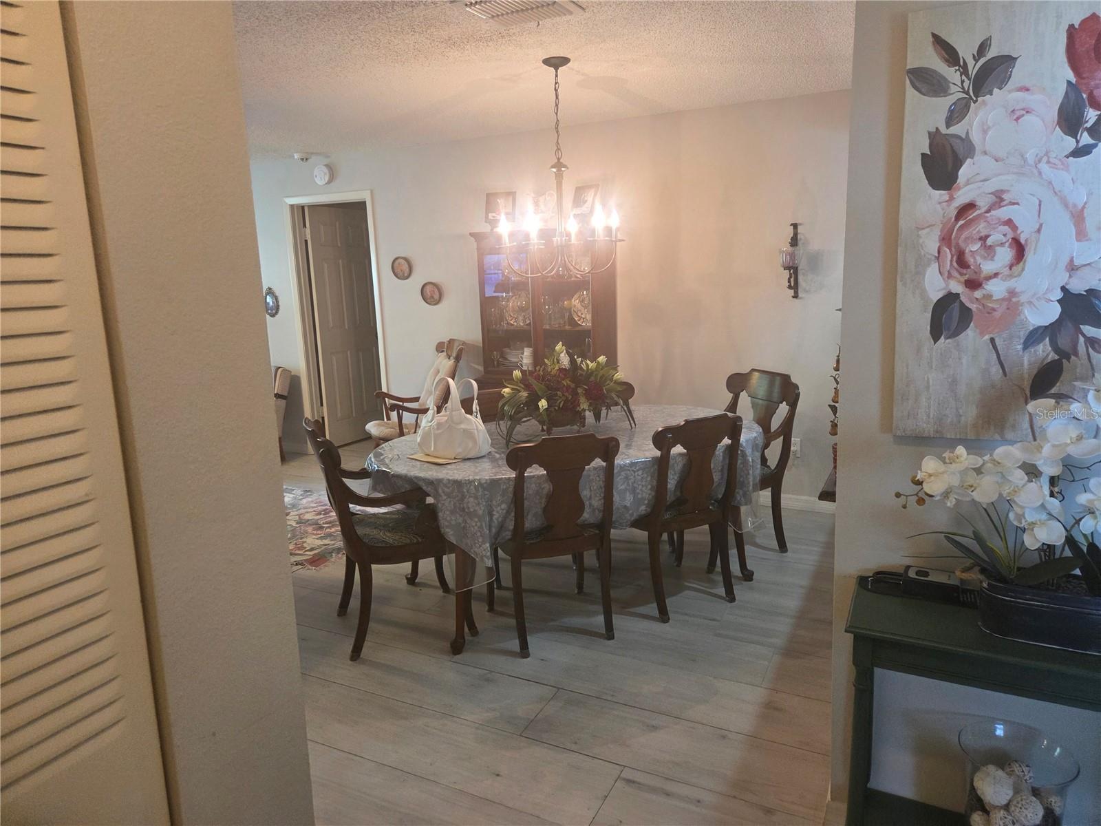 Listing photo id 5 for 12133 Spartan Way 204