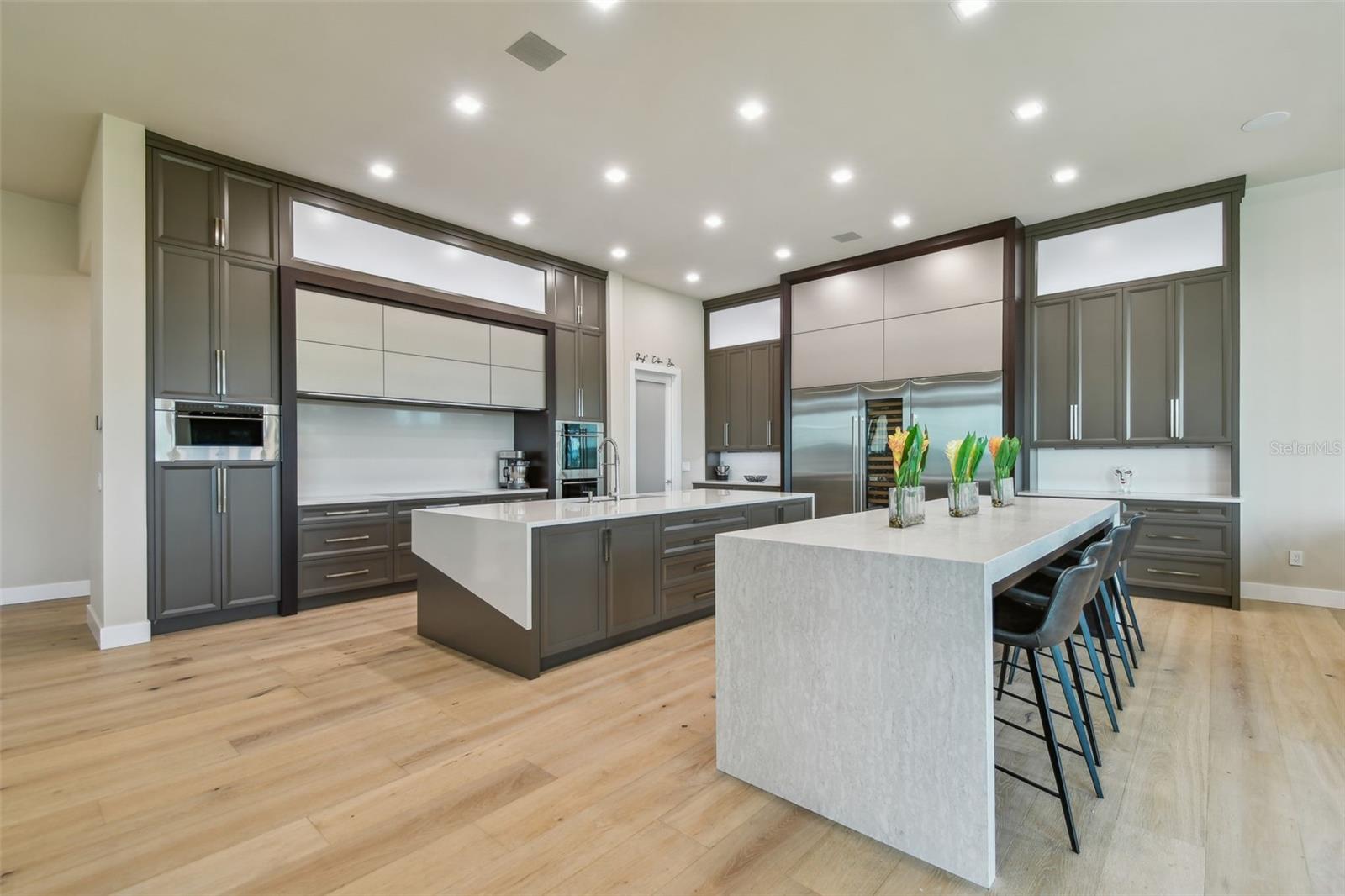 Image 21 of 100 For 105 9th Street E