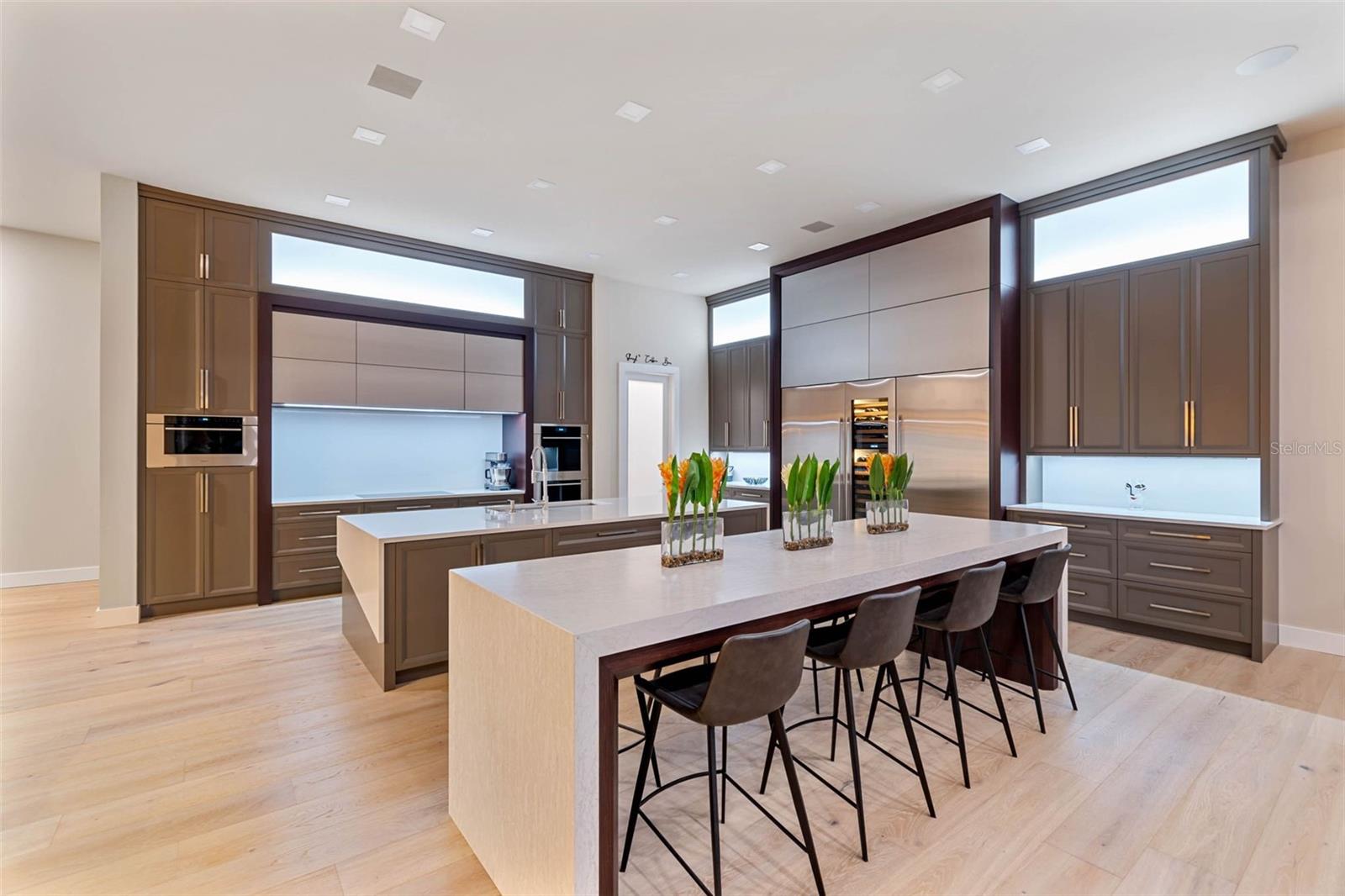 Image 22 of 100 For 105 9th Street E