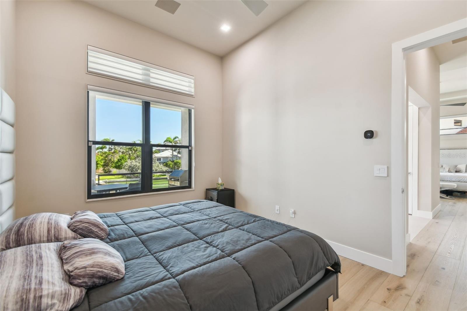 Image 47 of 100 For 105 9th Street E