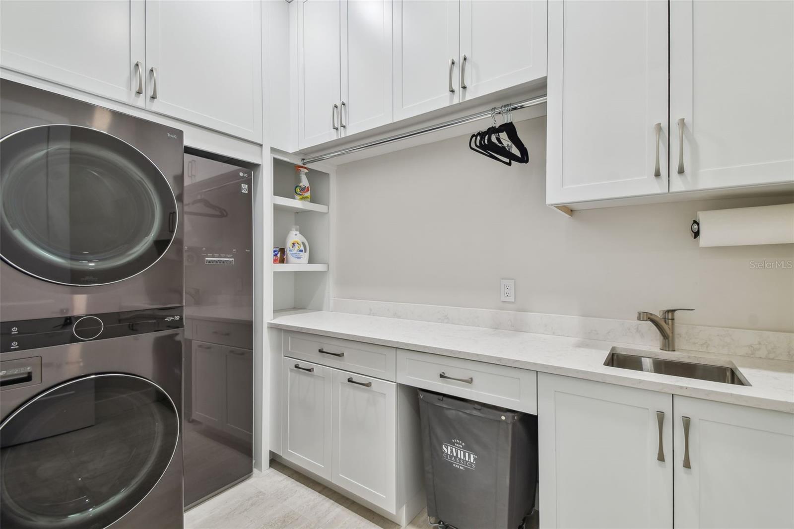 Image 48 of 100 For 105 9th Street E