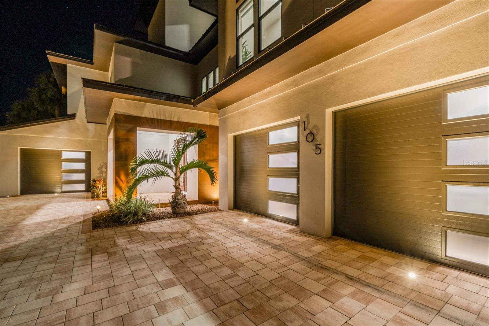 Image 5 of 100 For 105 9th Street E