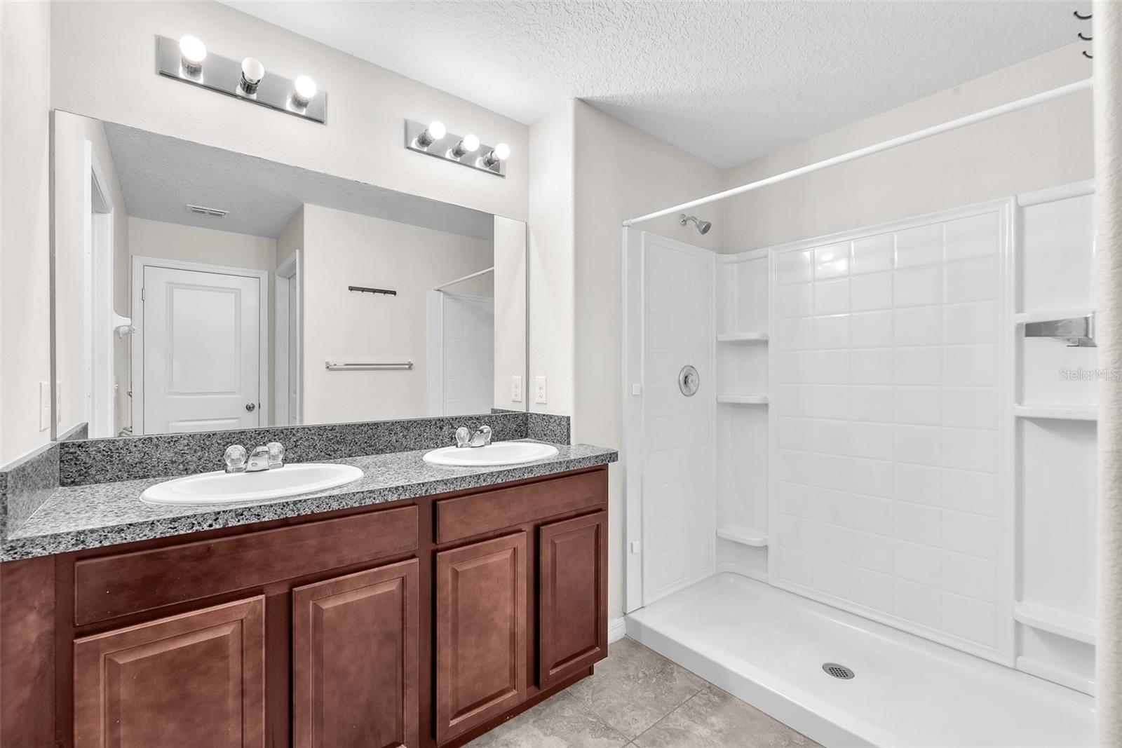 Image 13 of 36 For 4902 Grist Mill Court