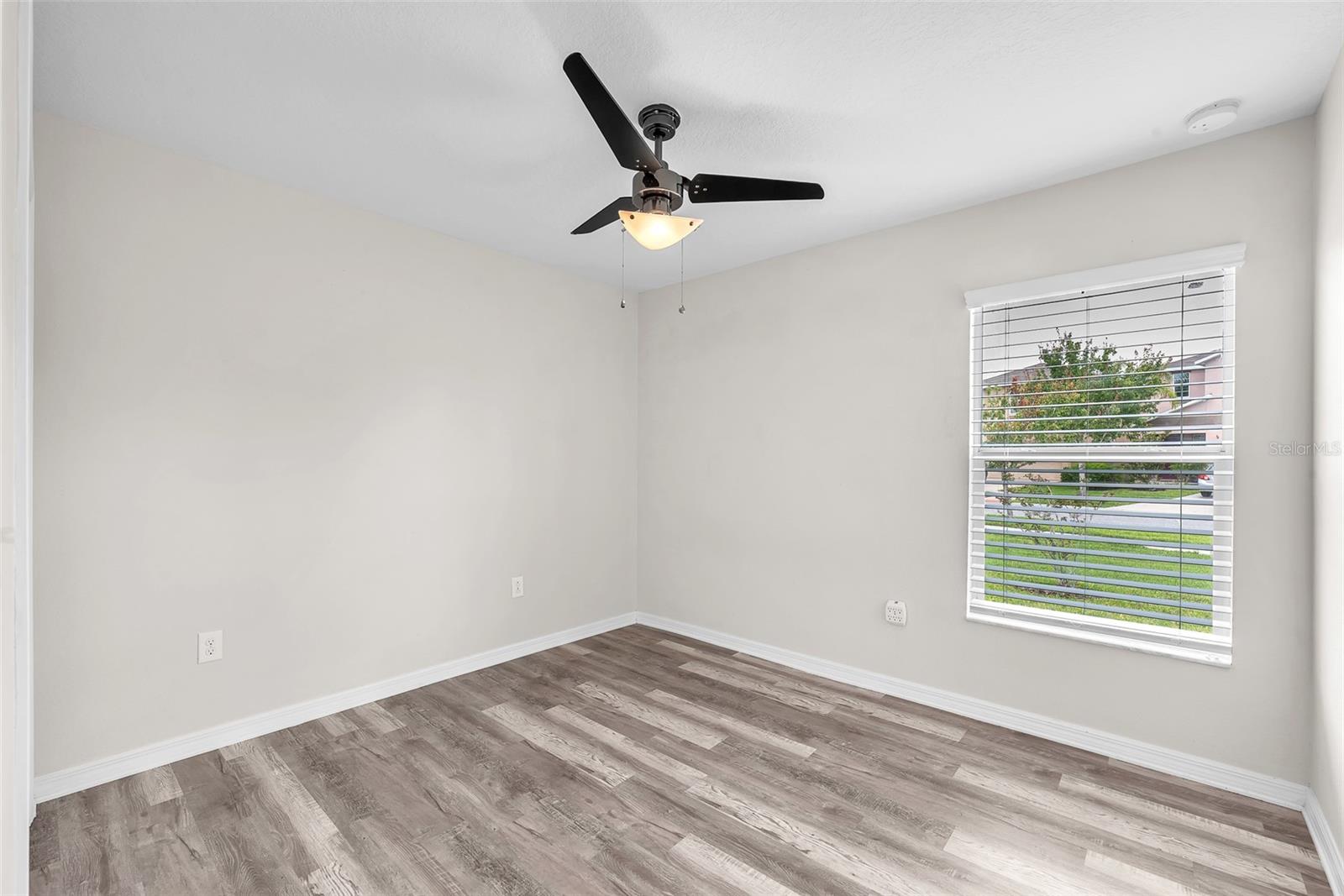 Image 16 of 36 For 4902 Grist Mill Court