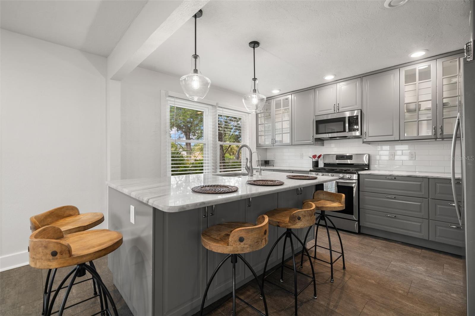 Image 10 of 30 For 535 31st Avenue N