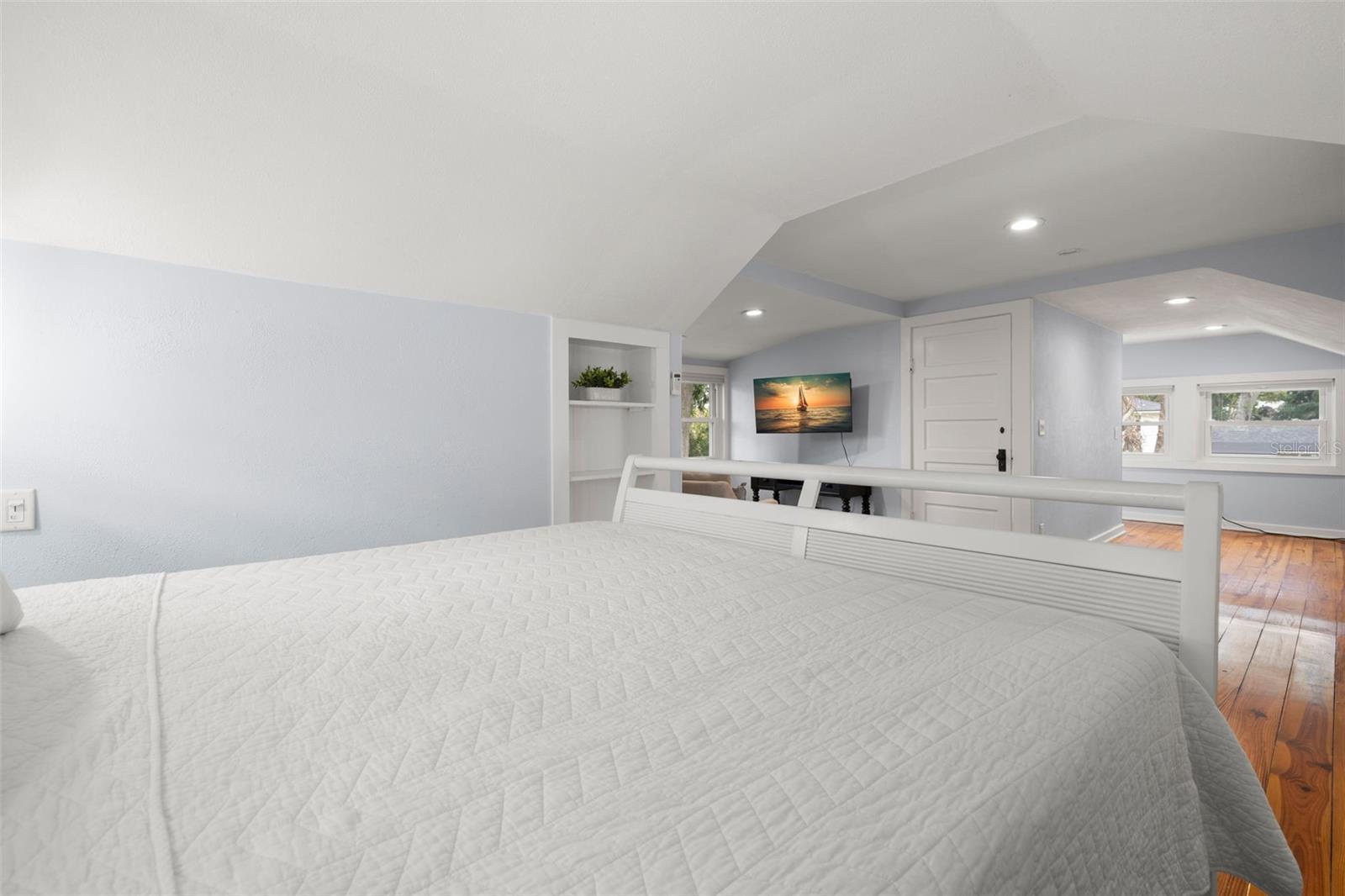 Image 14 of 30 For 535 31st Avenue N