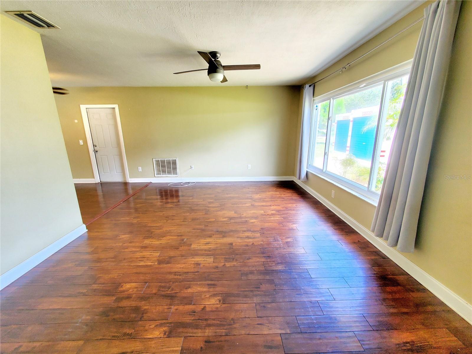 Image 6 of 32 For 2645 Woodring Drive