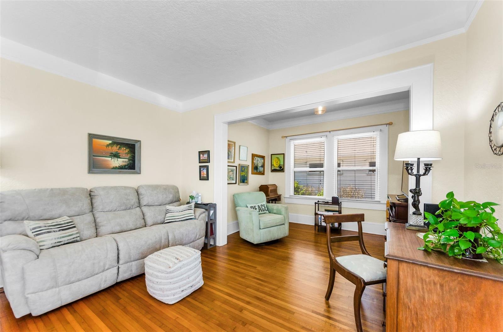 Listing photo id 21 for 1951 Edgewater Drive