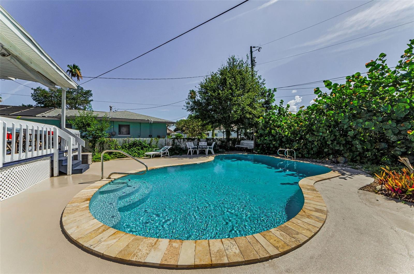 Listing photo id 62 for 1951 Edgewater Drive