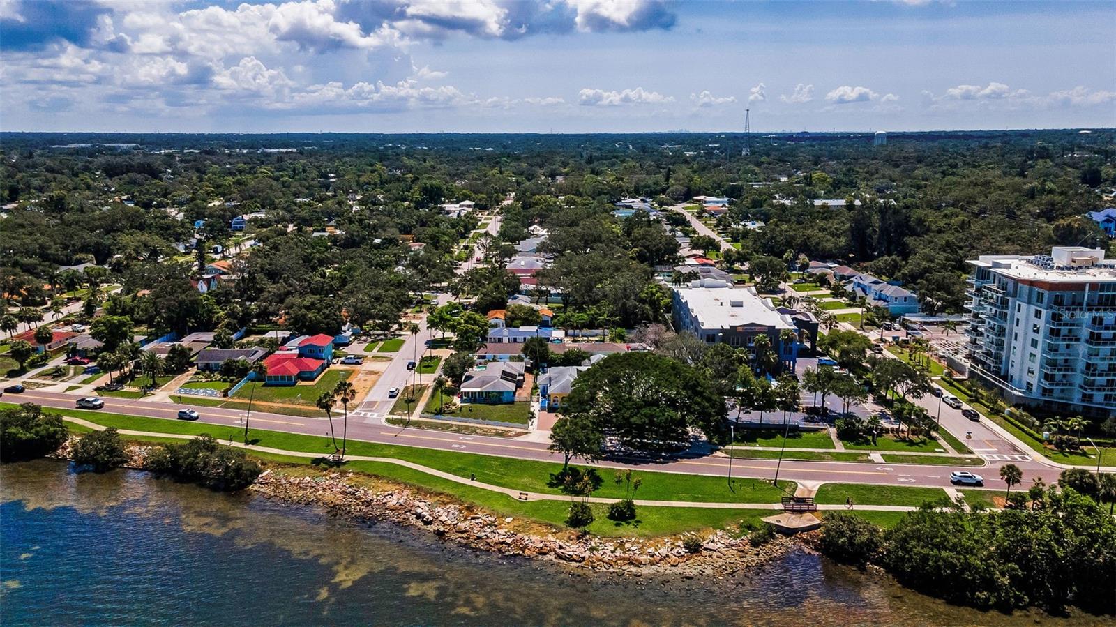 Listing photo id 71 for 1951 Edgewater Drive