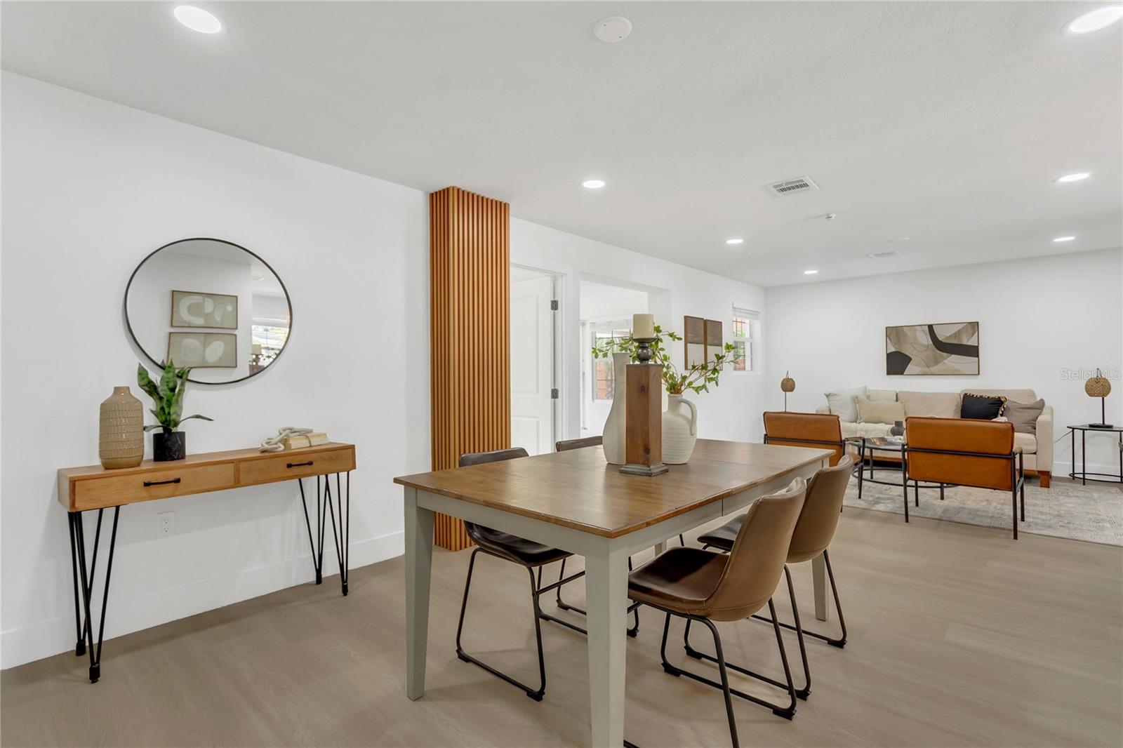 Image 11 of 32 For 2837 Woodcrest Drive