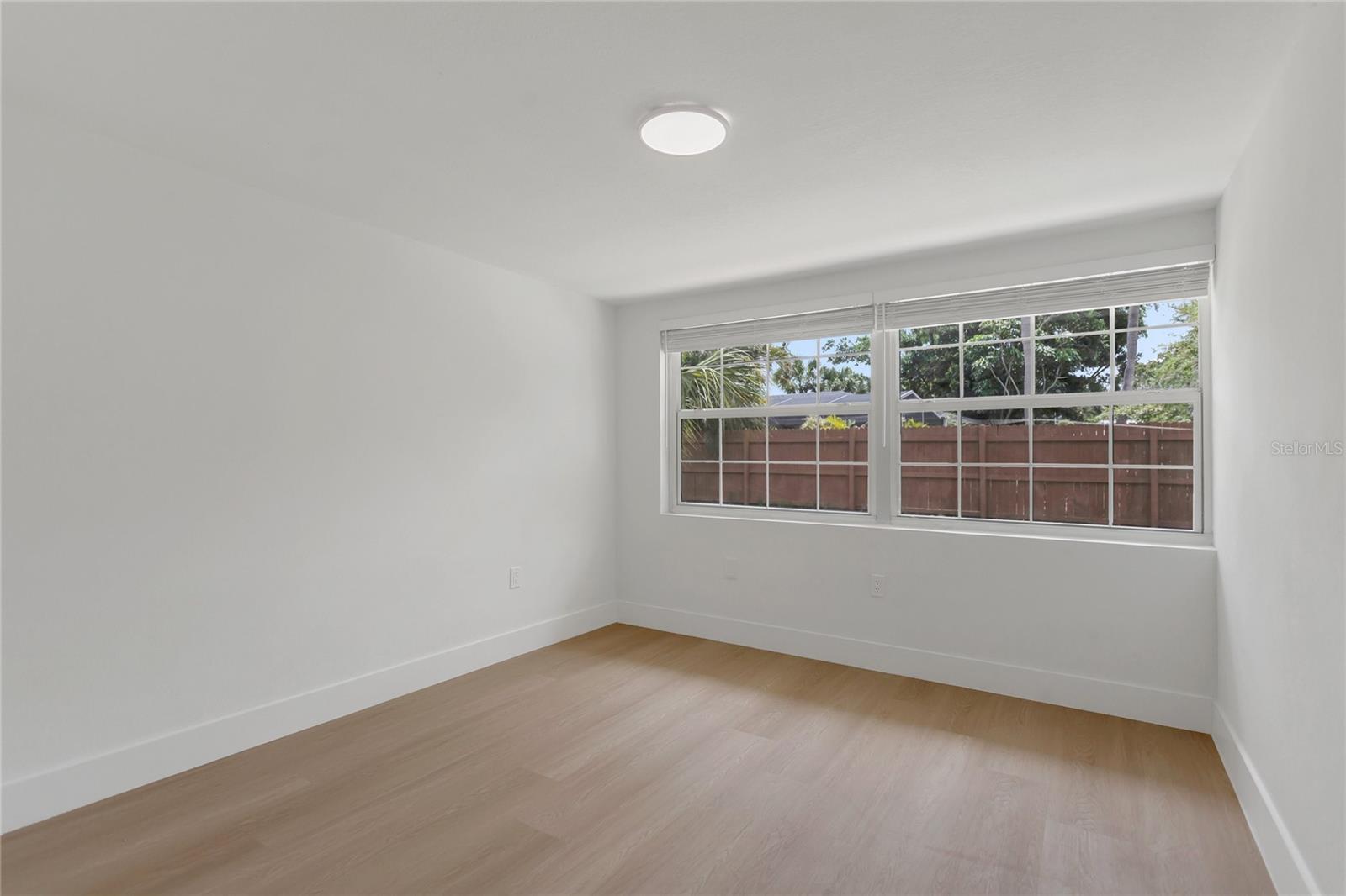 Image 13 of 32 For 2837 Woodcrest Drive
