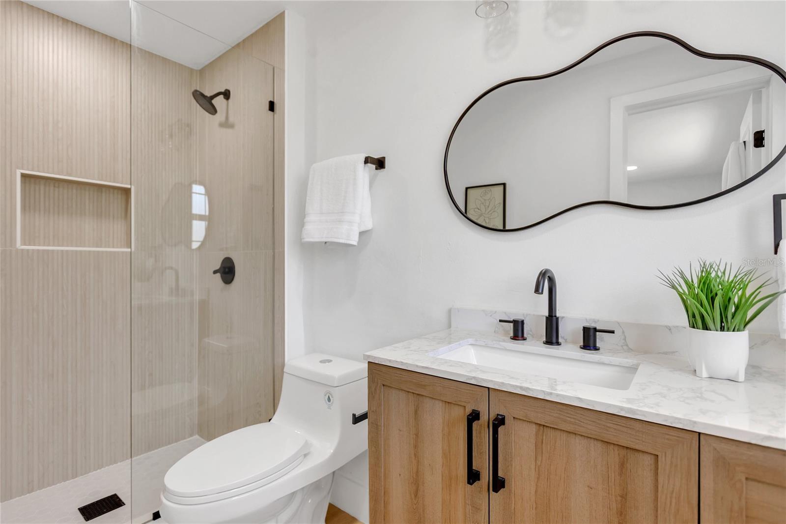 Image 14 of 32 For 2837 Woodcrest Drive