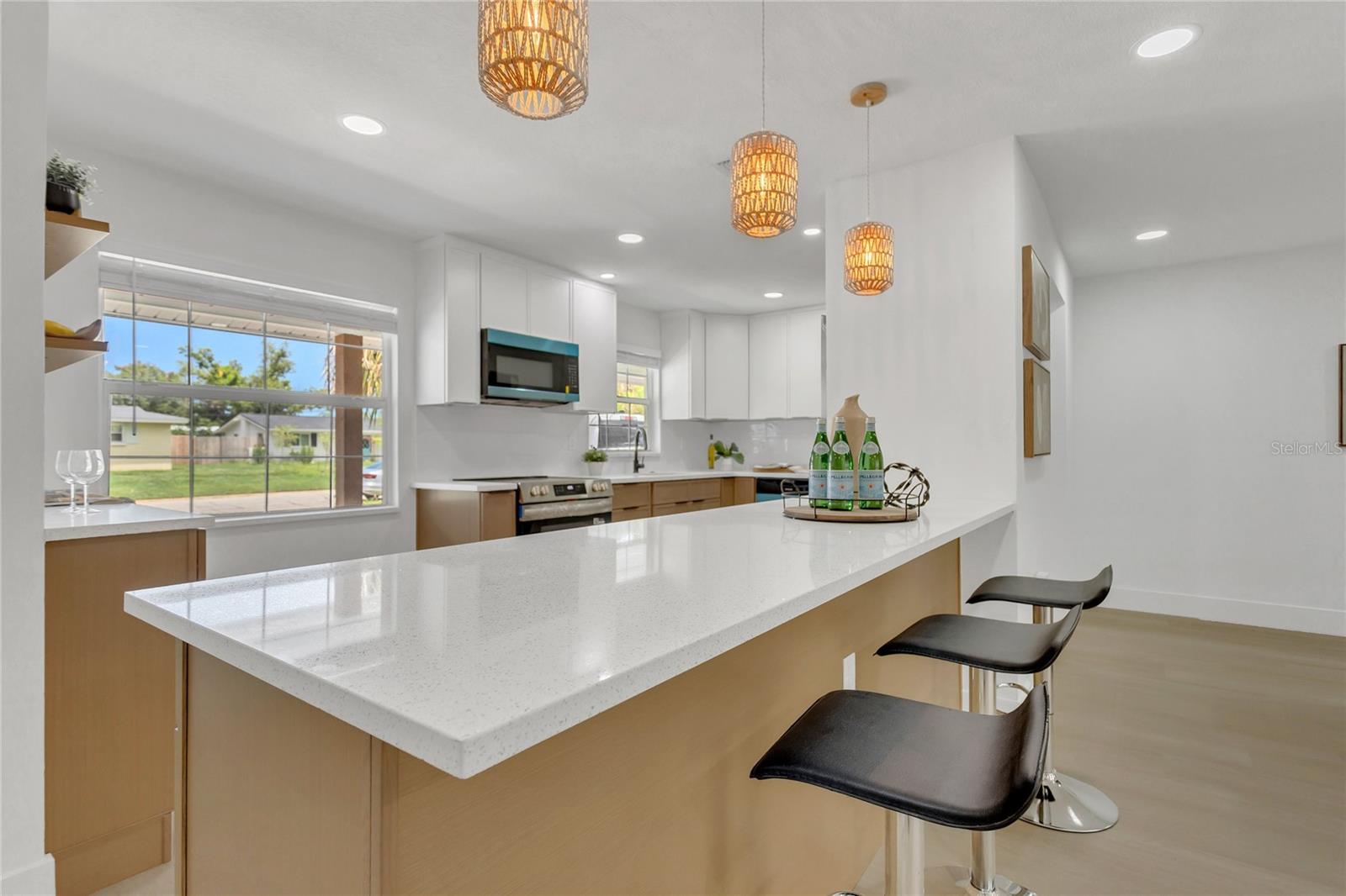 Image 3 of 32 For 2837 Woodcrest Drive