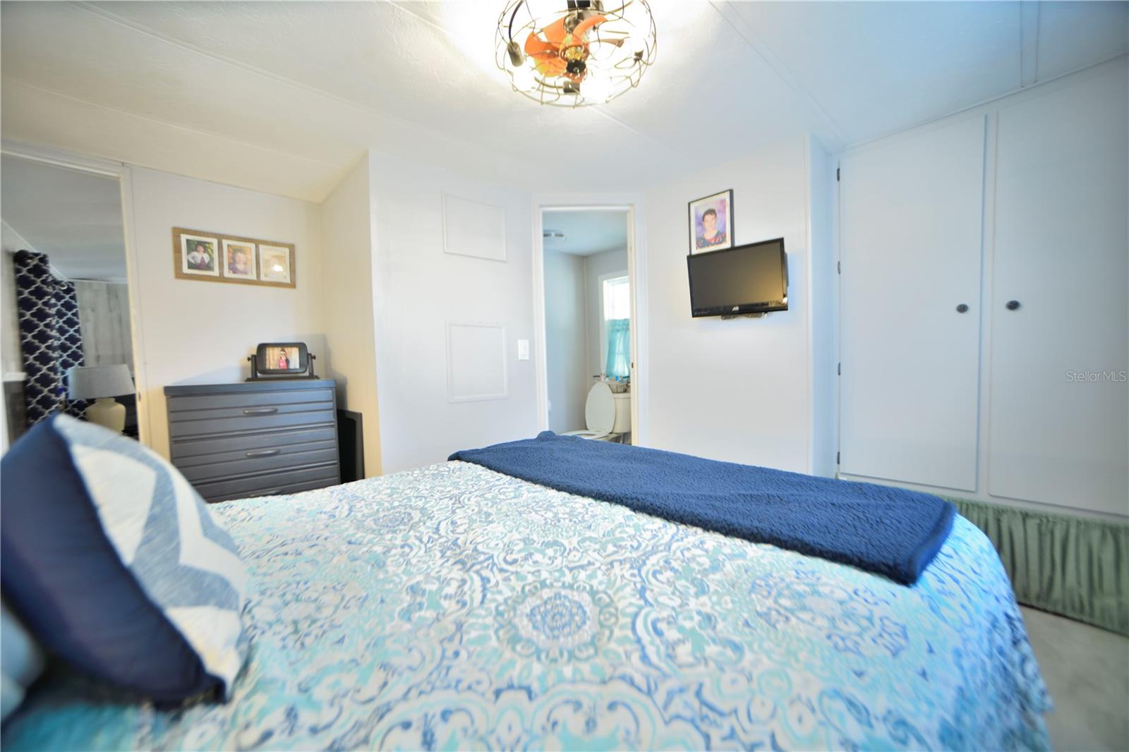 Listing photo id 8 for 5248 Antigua Drive