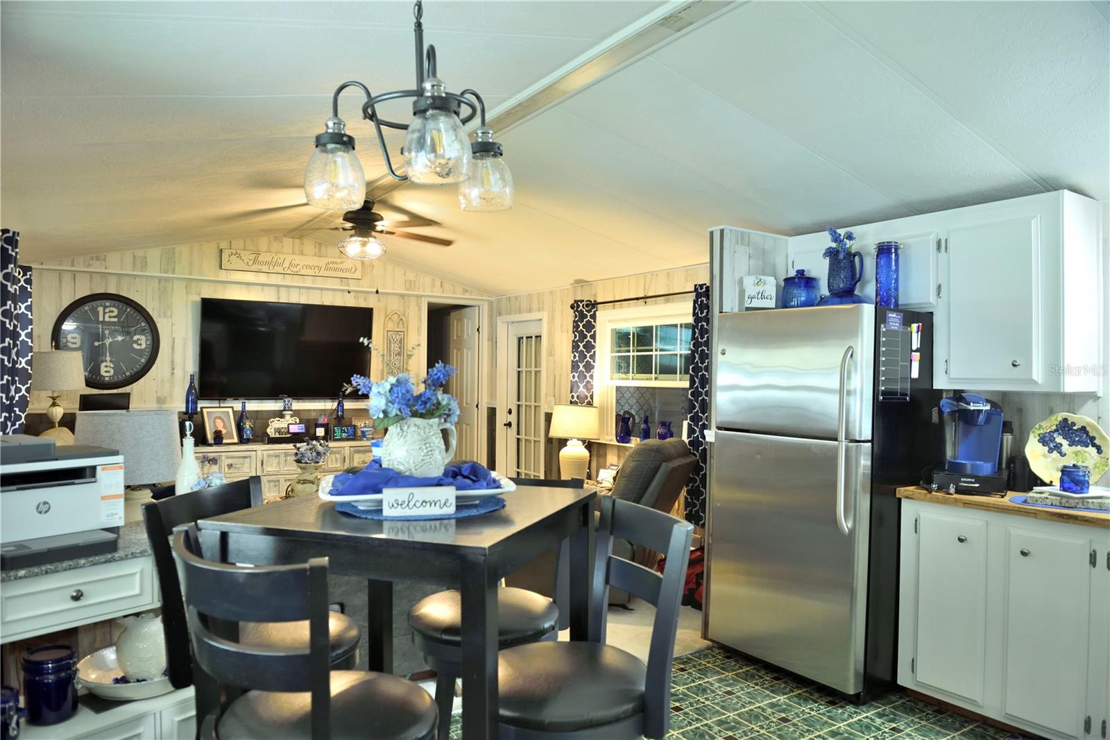 Listing photo id 1 for 5248 Antigua Drive