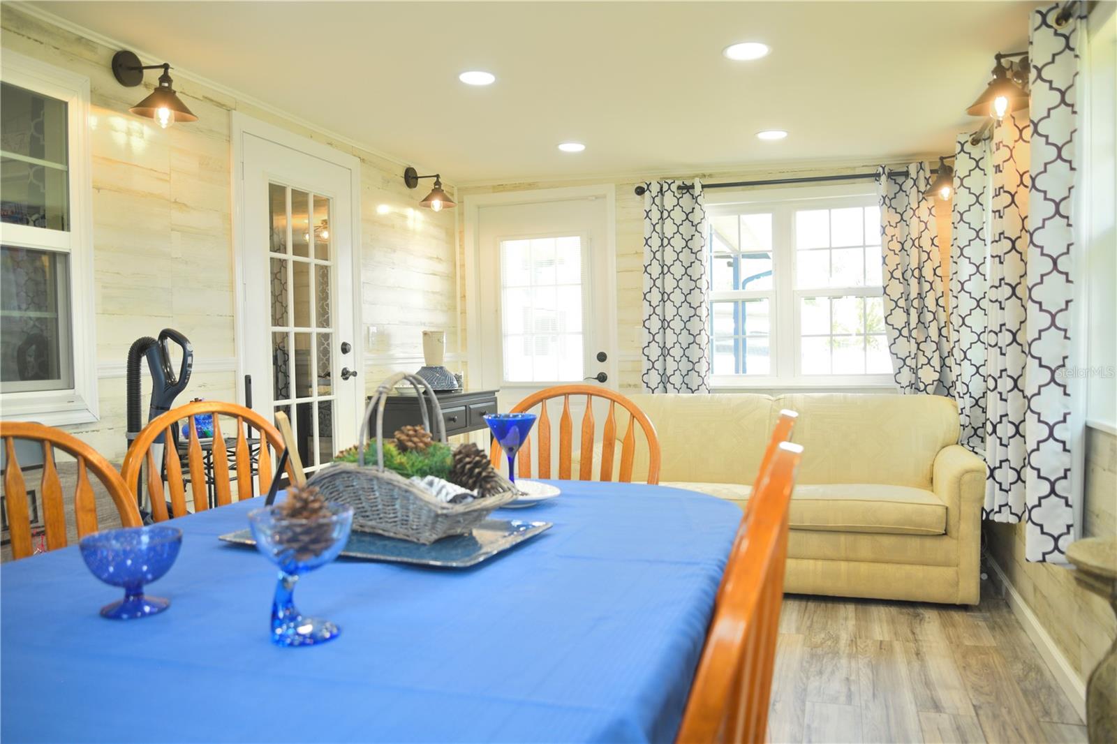 Listing photo id 6 for 5248 Antigua Drive
