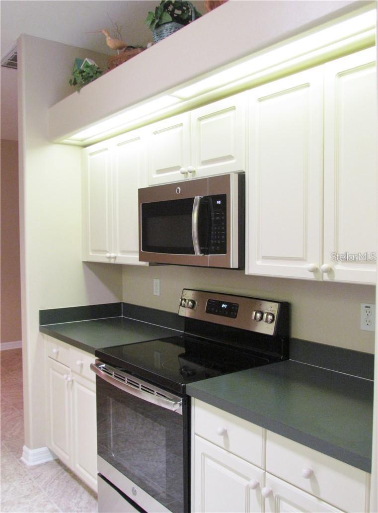 Image 8 of 25 For 4343 Lakeshore Drive